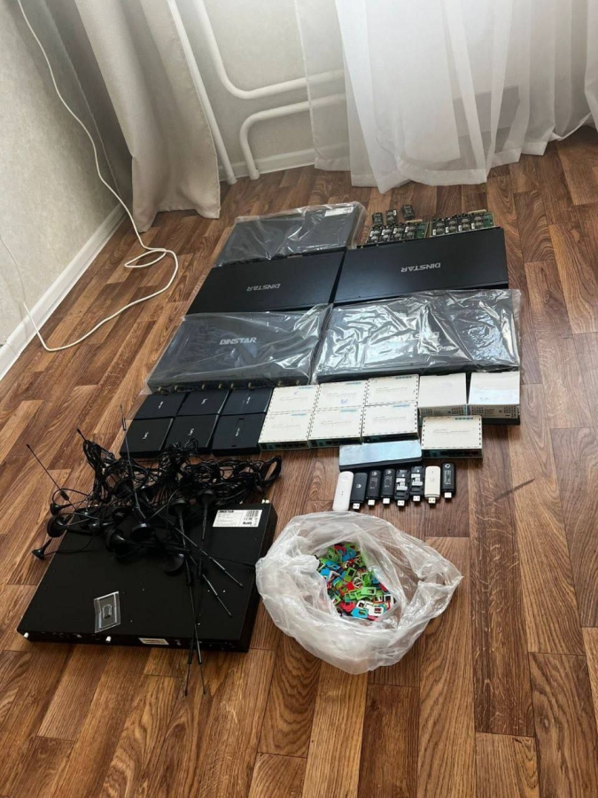 900 сим-карт изъяли у пособника телефонных мошенников.   