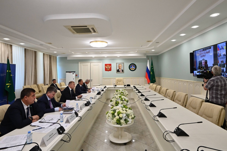 Глава Адыгеи рассказал полпреду президента в ЮФО о ситуации в здравоохранении