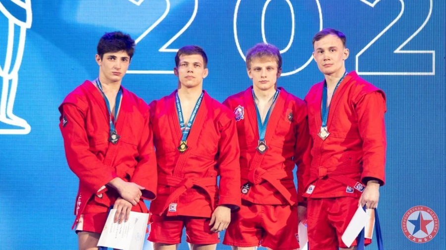 Спортсмены из Адыгеи завоевали три медали на чемпионате РФ по самбо